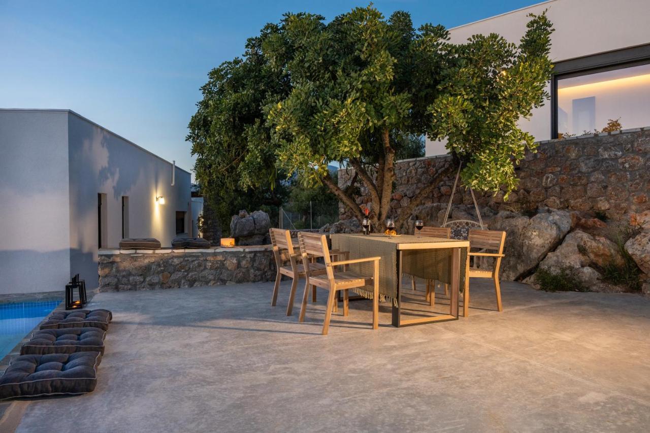 Casatino Villas Kalianeika Exterior photo